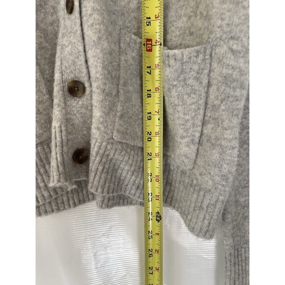 J.Crew Classic V-neck Cardigan Sweater Extra Soft Gray Yarn Wool Blend M - Picture 6 of 7